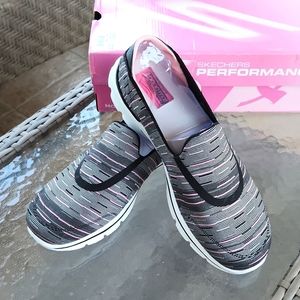 NWT SKECHERS PERFORMANCE SLIPONS